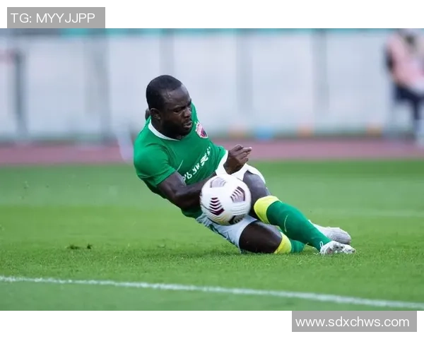 南京滑板队在攀岩联赛中以60分稳居积分榜首位