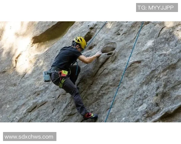 武汉攀岩队的比赛经验揭秘与技巧分享助力攀岩爱好者成长